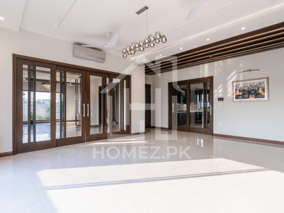 1 Kanal Brand New Full Basement in Home Theater Bungalow for Sale at Allied Location