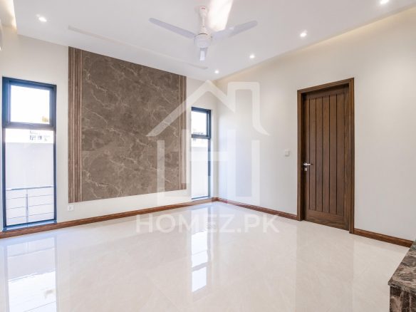 1 Kanal Brand New Full Basement in Home Theater Bungalow for Sale at Allied Location