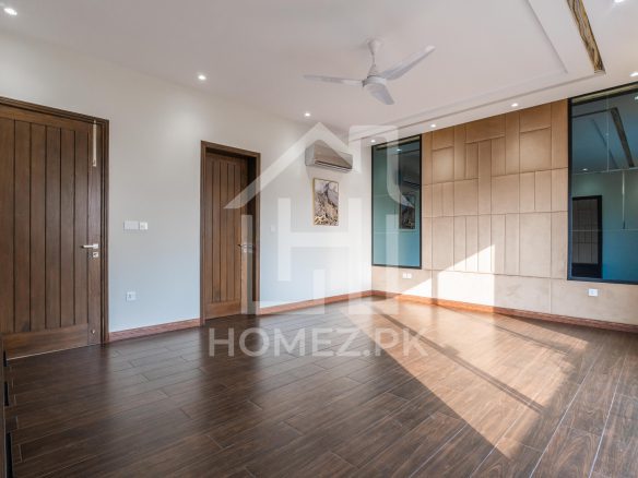 1 Kanal Brand New Full Basement in Home Theater Bungalow for Sale at Allied Location