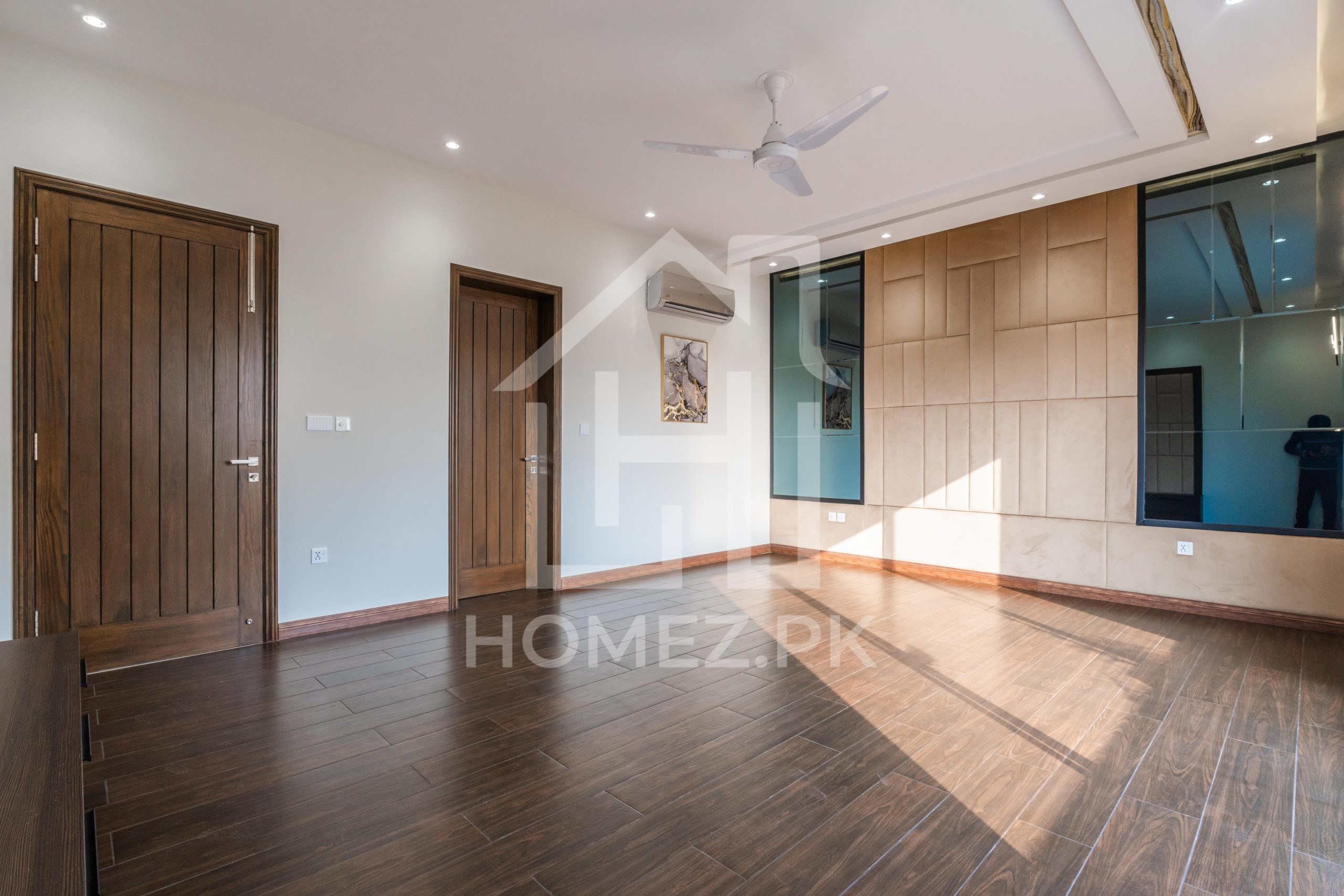 1 Kanal Brand New Full Basement in Home Theater Bungalow for Sale at Allied Location