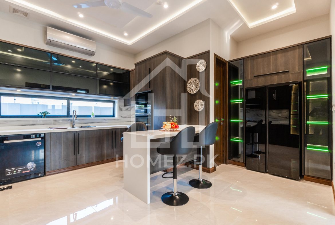 1 Kanal Brand New Full Basement in Home Theater Bungalow for Sale at Allied Location