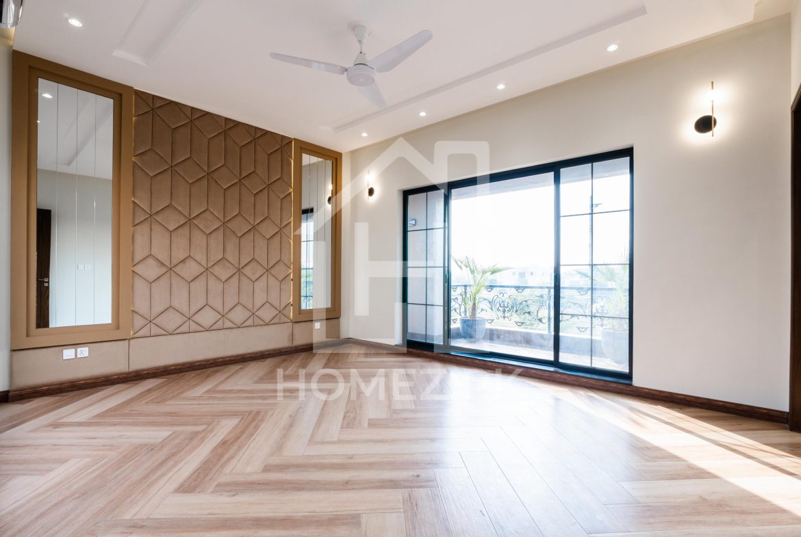 1 Kanal Brand New Full Basement in Home Theater Bungalow for Sale at Allied Location