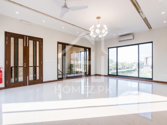 1 Kanal Brand New Full Basement in Home Theater Bungalow for Sale at Allied Location