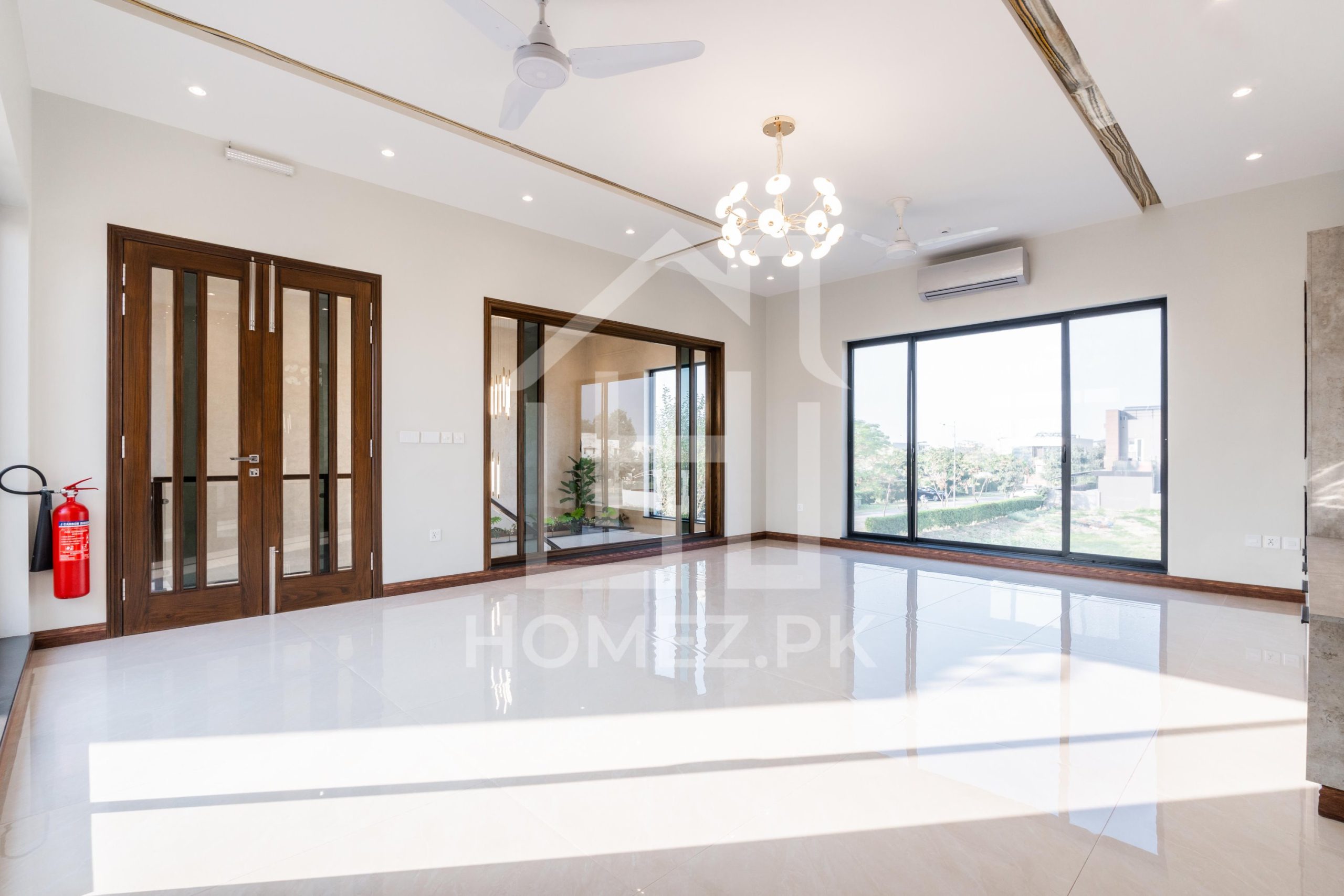 1 Kanal Brand New Full Basement in Home Theater Bungalow for Sale at Allied Location
