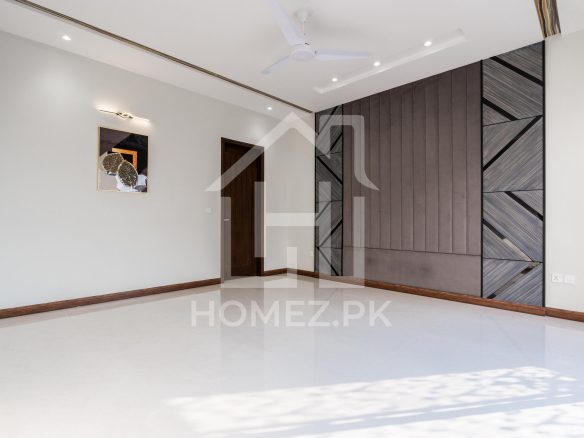1 Kanal Brand New Full Basement in Home Theater Bungalow for Sale at Allied Location