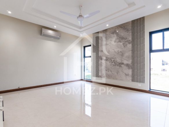 1 Kanal Brand New Full Basement in Home Theater Bungalow for Sale at Allied Location