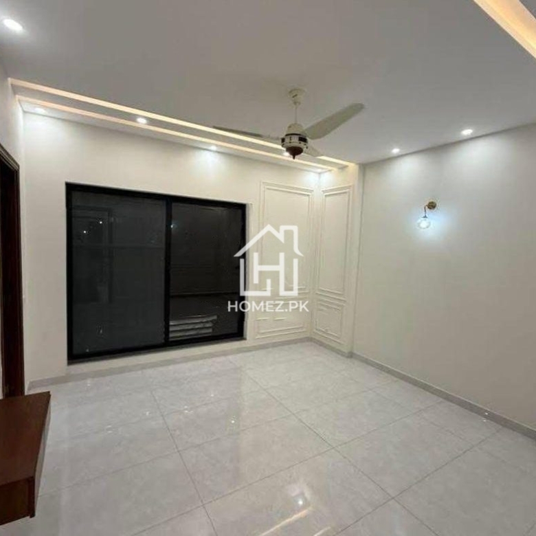 Discover a premium 1 Kanal luxury house for sale in the heart of DHA Phase 6, Lahore, priced at PKR 15.7 Crore.