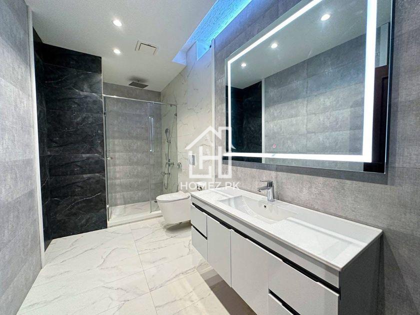 Looking for a premium property in Lahore? This 1 Kanal house for sale in DHA Phase 6 is an ideal choice, priced at PKR 13.75 Crore.