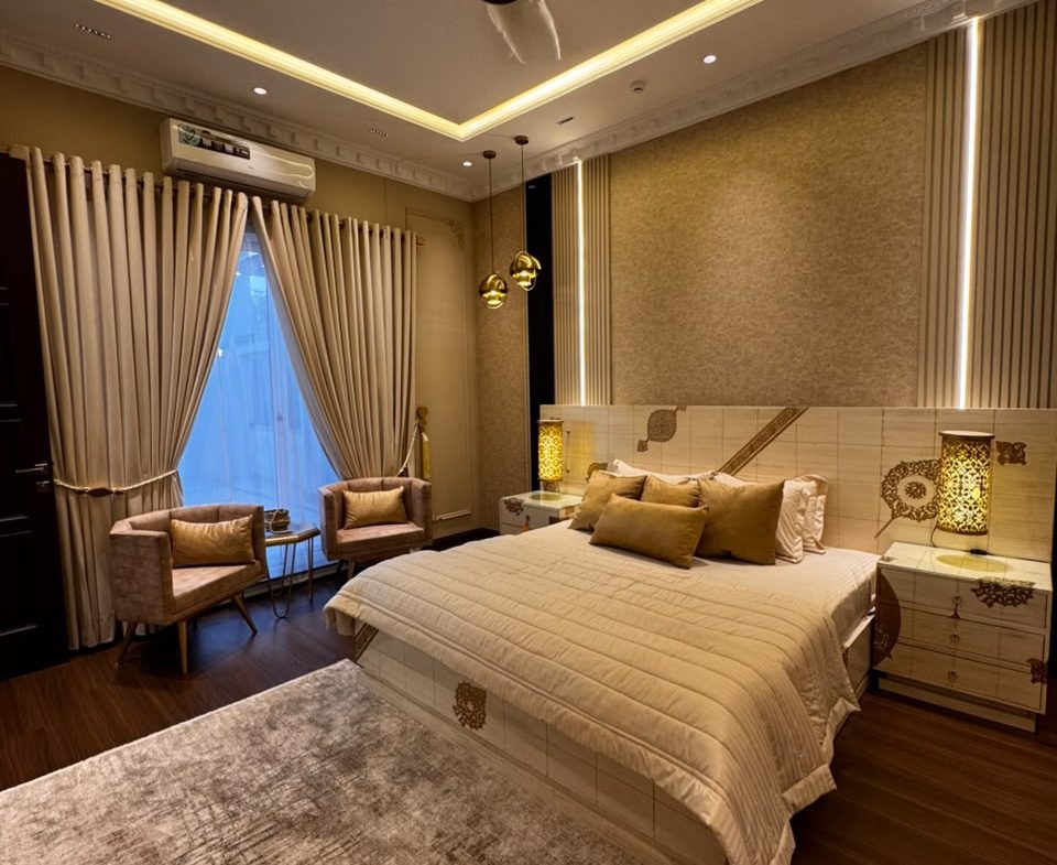 1 kanal Villa For Sale in DHA Phase 6 Lahore