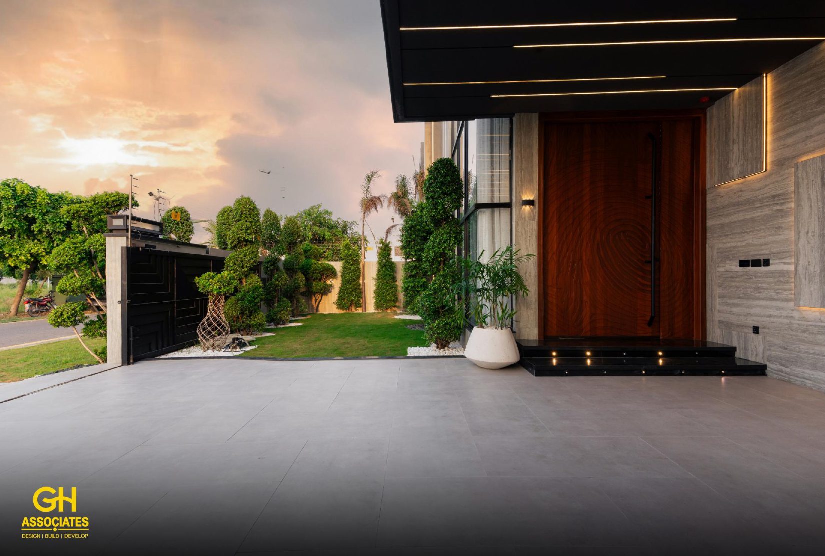 1 Kanal Fully Furnished Modern Luxury House for Sale in DHA Phase 7 Lahore