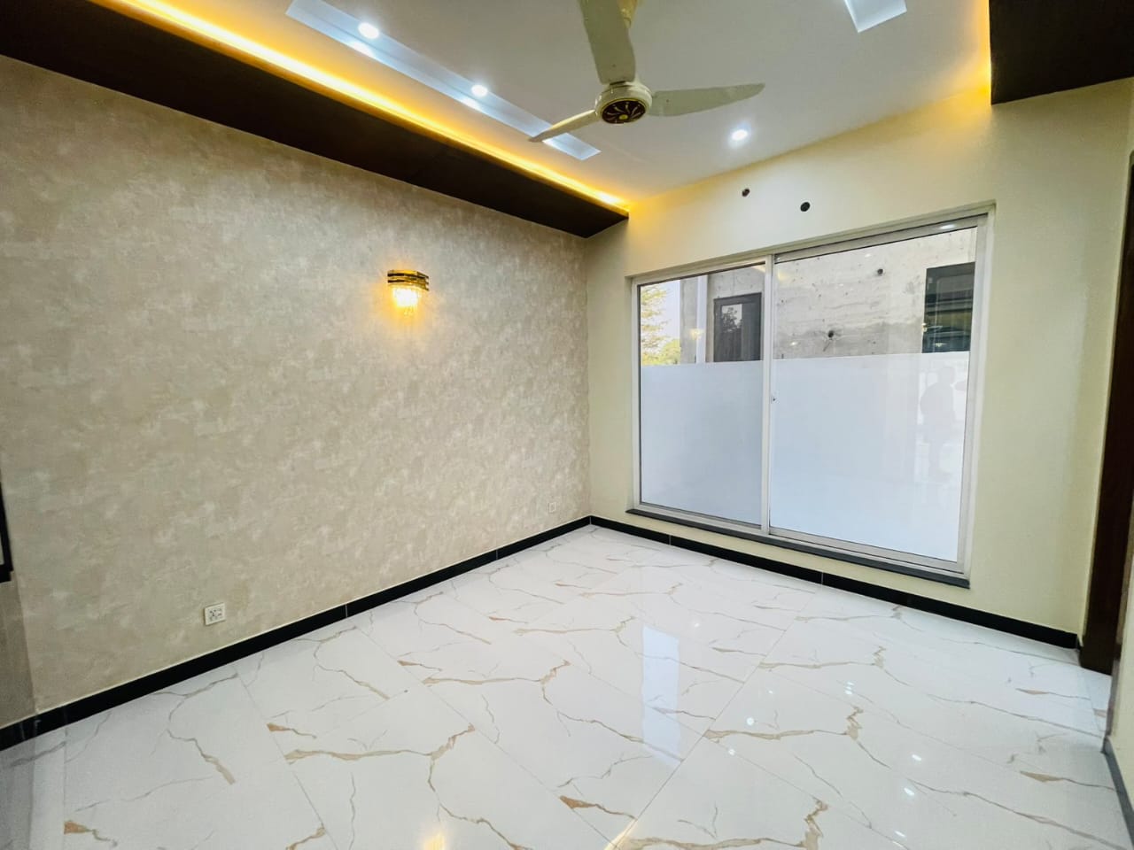 693/34 D — 5 Marla House DHA Phase 9 Town Lahore