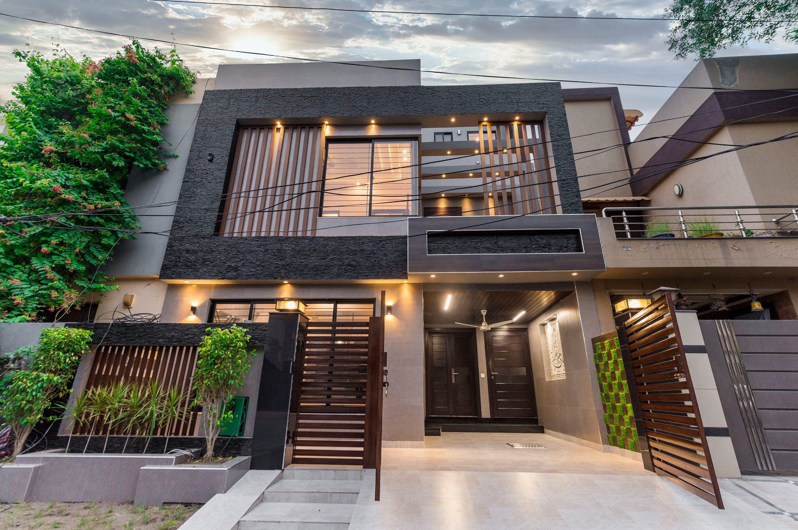 WhatsApp Image 2026-09-10 at 7.49.05 PM (2) Luxury 5 Marla House for Sale in DHA Lahore – PKR 3 Crore