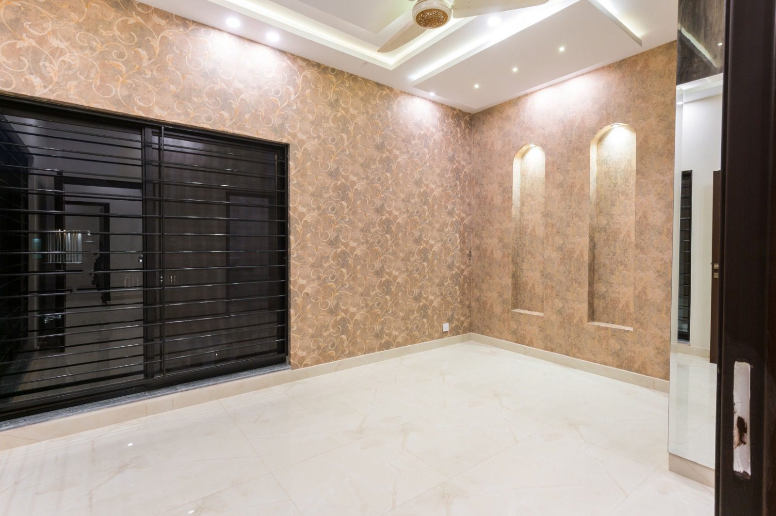 WhatsApp Image 2026-09-10 at 7.49.19 PM (1) Luxury 5 Marla House for Sale in DHA Lahore – PKR 3 Crore