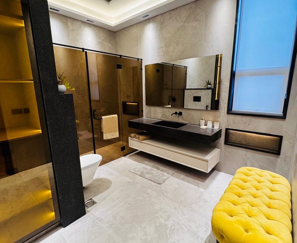 1 Kanal Beautiful Fully Furnished House Availabe For Sale In DHA Lahore