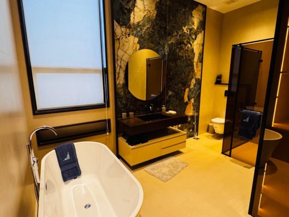 1 Kanal Beautiful Fully Furnished House Availabe For Sale In DHA Lahore