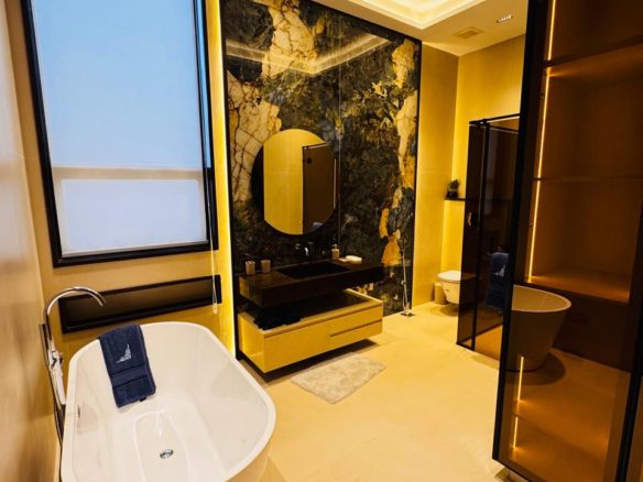 1 Kanal Beautiful Fully Furnished House Availabe For Sale In DHA Lahore